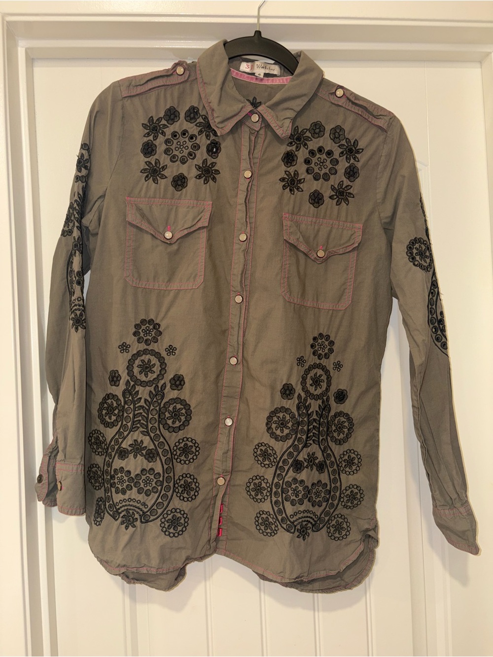 Johnny Was 3J Workshop Embroidered Olive Green Button-Up Shirt Women's S Casual